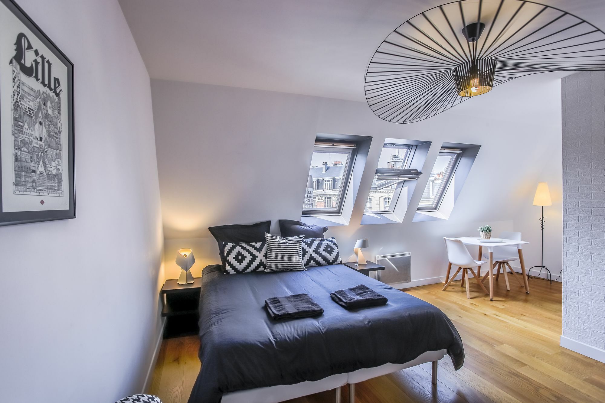 Appartement Design Hyper Centre Lille - Netflix Wifi Fibre - Parking Buitenkant foto